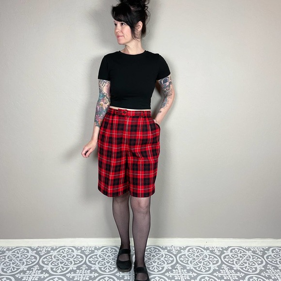 Vintage 1980s Pendleton Tartan Plaid High Rise Wool Shorts - Picture 3 of 5